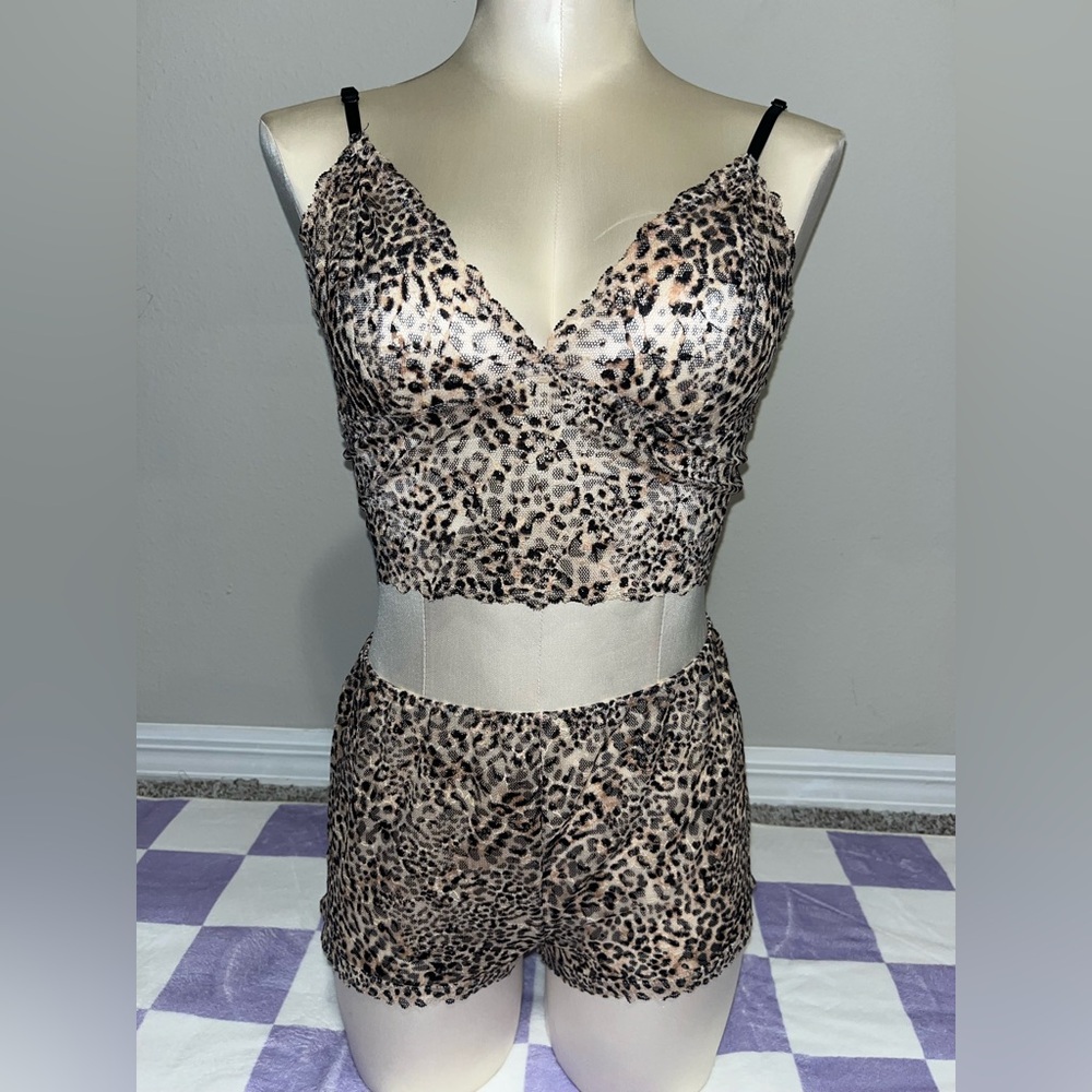 NWOT Cheetah Print Lace bralette and short Set VICTORIAS SECRET